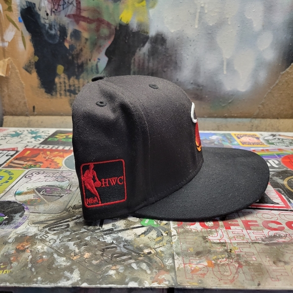 *Sold* New Era Hardwood Classic Miami Heat Snapback - Picture 2 of 3